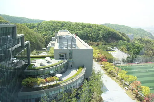 De ligging van de gebouwen en de rust van de omgeving zijn hier geen toeval