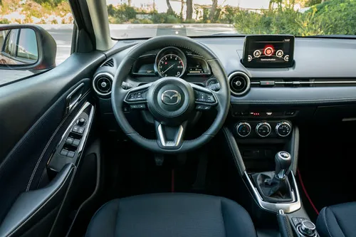 Mazda2 review interieur