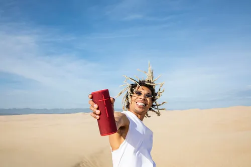 <i>De speakers zijn overal tegen bestendig.</i>