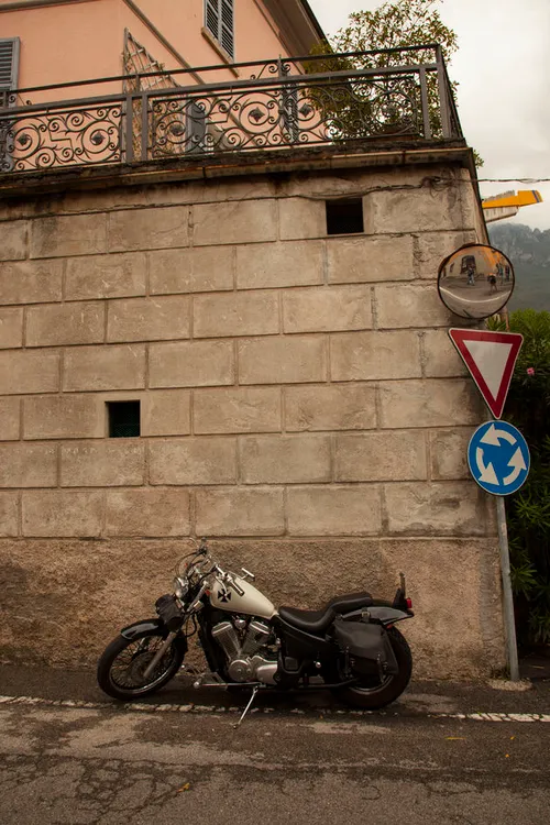 Moto_Guzzi_ontheroad