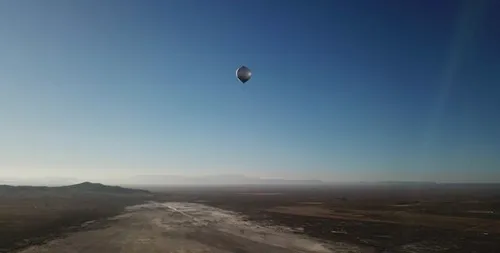 De testballon boven Californi\u00eb (Foto: NASA \/ CalTech)