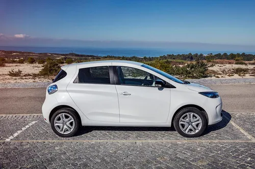 New_Renault_Zoe_PearlWhite_YB_40