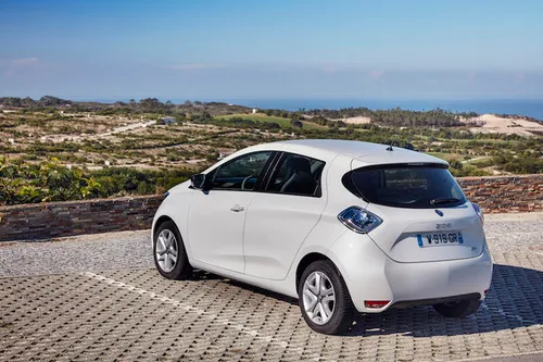 New_Renault_Zoe_PearlWhite_YB_42