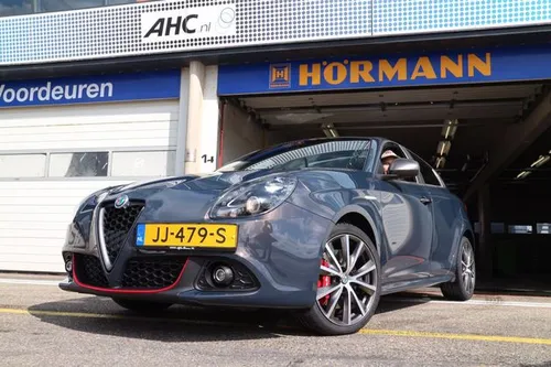 nieuwe_alfa_romeo_giulietta_2016_blauw