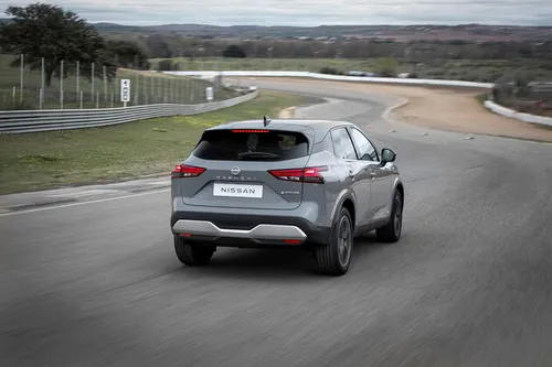 Nissan Qashqai on the run