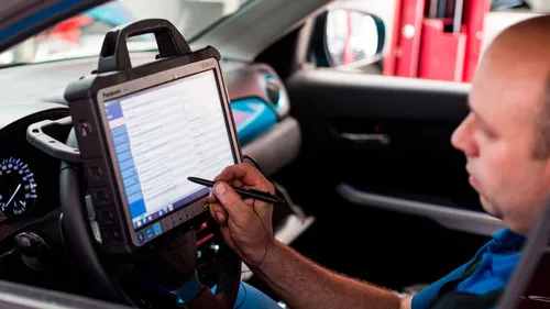 <i>Met de Suzuki Service Card profiteer je van veel voordeel.</i>