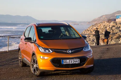 Opel_Ampera-e-8