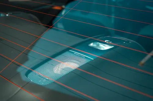 In de Polestar 1 zitten maar liefst 15 speakers van Bower &amp; Wilkins prachtig weggewerkt.