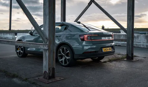 De pre-configured (voorraad) modellen van de Polestar 2 zijn nu goedkoper dan ooit.