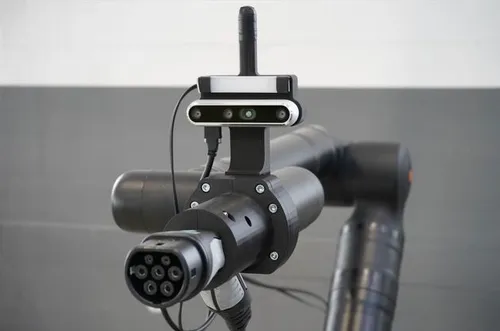 Een robot kan straks automatisch de lader aan je EV koppelen.