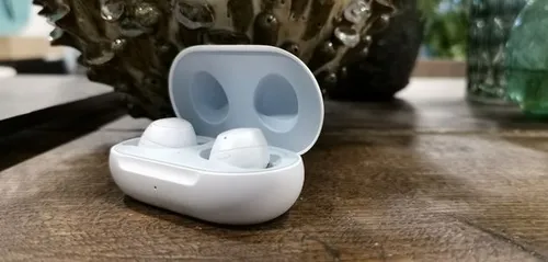 Samsung_Galaxy_Ear_Buds