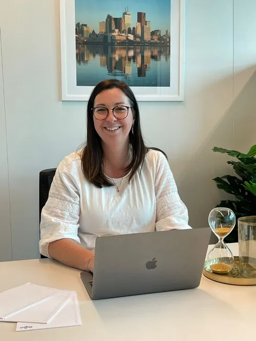 <em>Caroline Schuurs<\/em>