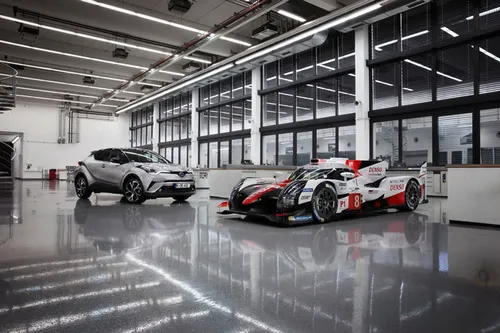 Toyota C-HR en Toyota TS050 Hybrid