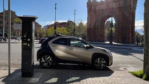 Toyota_Aygo_X_Cross_03