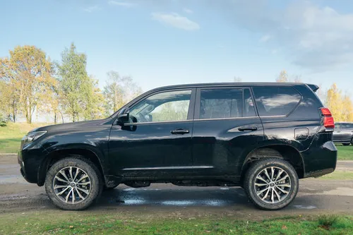 Toyota Land Cruiser-6