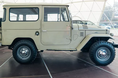 toyota land cruiser 8