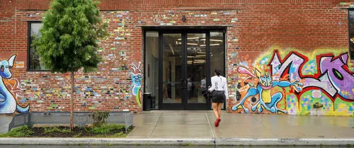 Ingang van de Urban-X lokatie bij A\/D\/O in Brooklyn