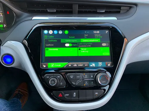 <i>Op het middenconsole is alle info over het verbruik te vinden.</i>
