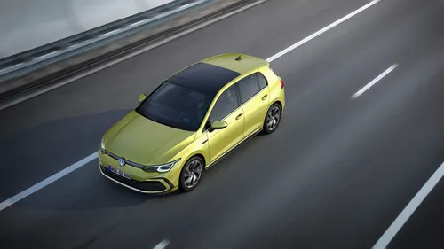 volkswagengolfr-line3-401624