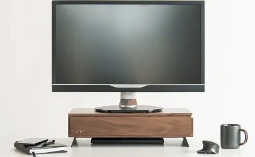 Een houten monitor was ook geen overbodige luxe geweest.