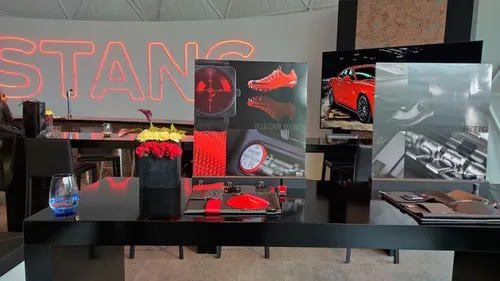 Stylingset voor de rode Mustang gebaseerd op sport en emotie