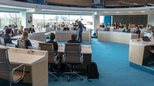 de eindpresentaties vonden plaats in de raadzaal van ede