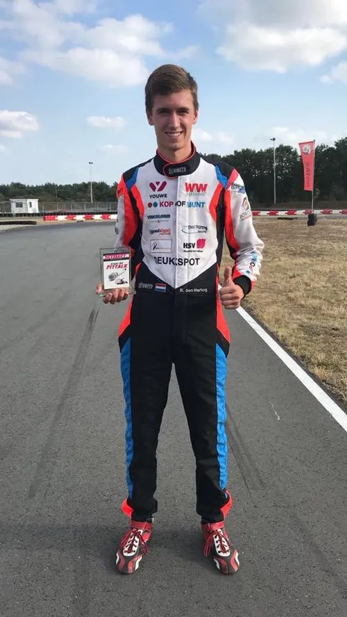 39521731 1752111588219374 4987986039013376000 n