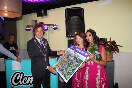 sleutel terug aan de burgemeester