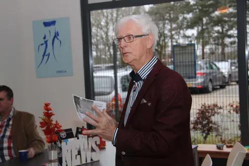 02en postzegel klaas