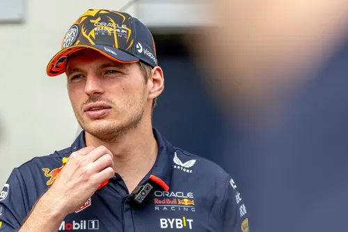 shutterstock_2502238113