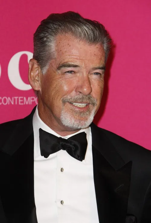 a2827e415951ac262c801625918bb028 694x1024