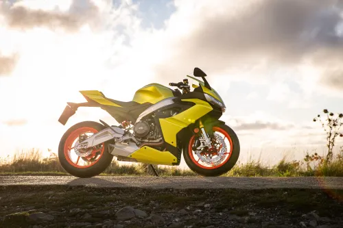aprilia rs 660 fhm13