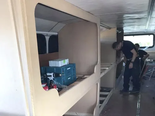 double decker bus homeless shelter 5 5a1c25248ba50 700