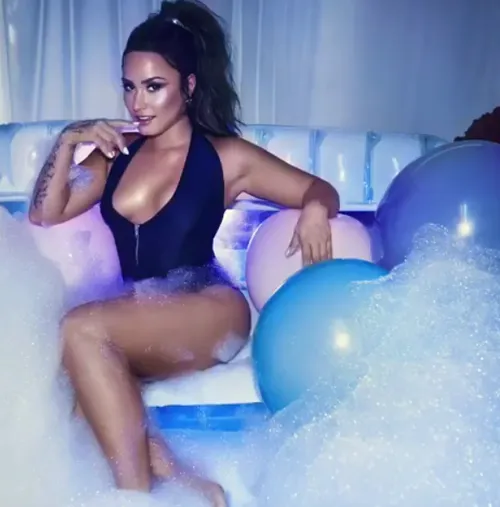 fhm demi lovato01