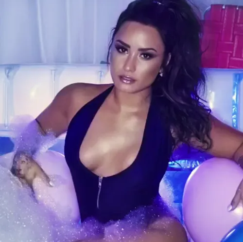 fhm demi lovato03