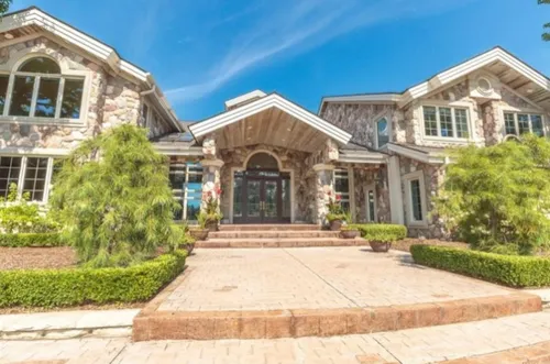 fhm eminem mansion01