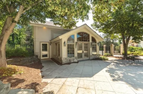 fhm eminem mansion02