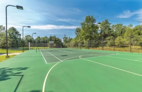 fhm eminem mansion04