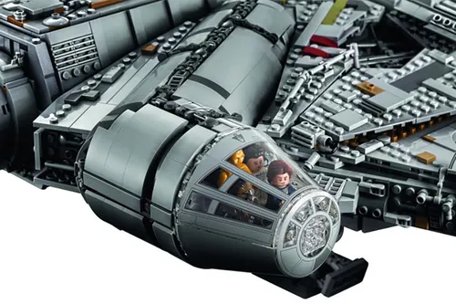 fhm lego millennium falcon03