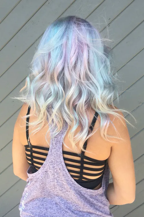 holographic hair trend 8 58eca7a86b437 700