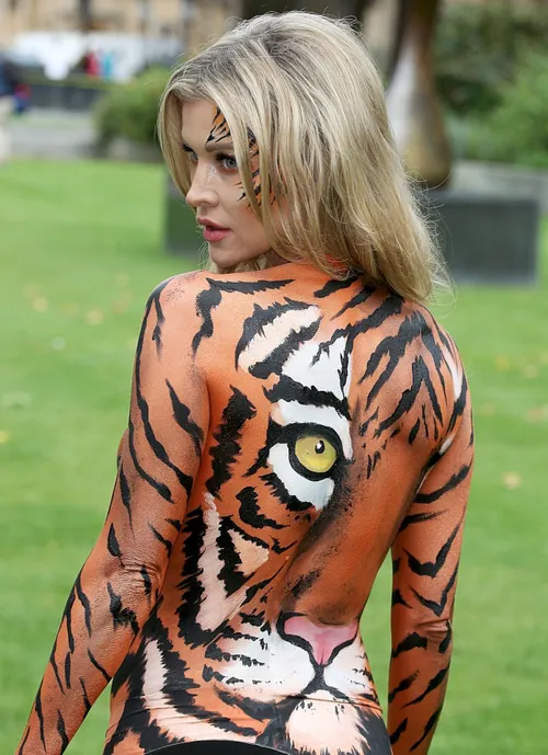 joanna krupa bodypaint 6