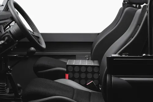 land rover defender 90 by vagabund moto 2 1440x960 1