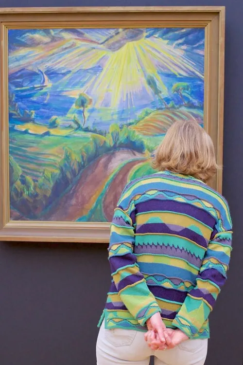 photographer goes through the museums to capture the similarities between the paintings and the visitors and the result will impress you 59e6fadf0479f 700