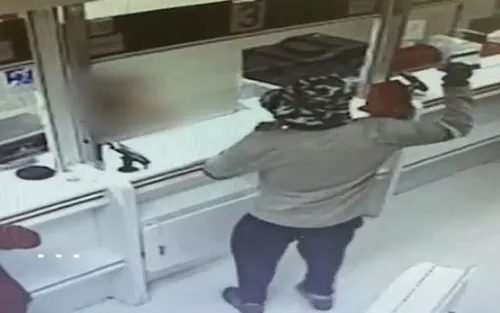 robber 640x400