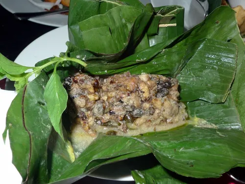 3395653266 2058cd275d o