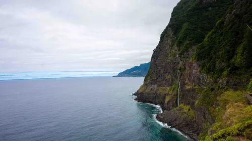 De 100 meter hoge waterval Véu da Noiva.&nbsp;