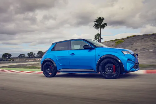 Fraaie sportieve lijn in het achterportier.&nbsp;