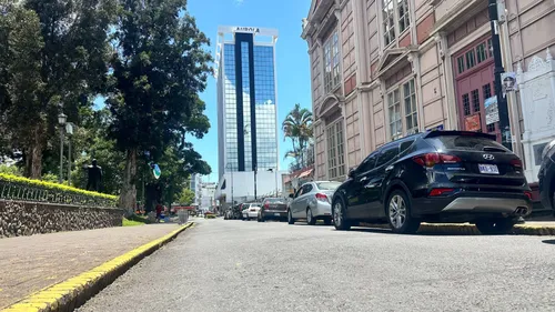 costa rica_chris riemens_fhm38