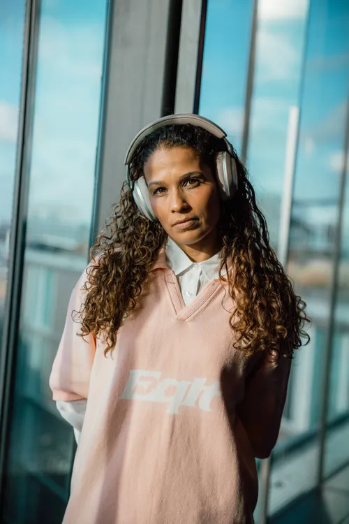 2025-12-04 FHM_byIrisZebli-47