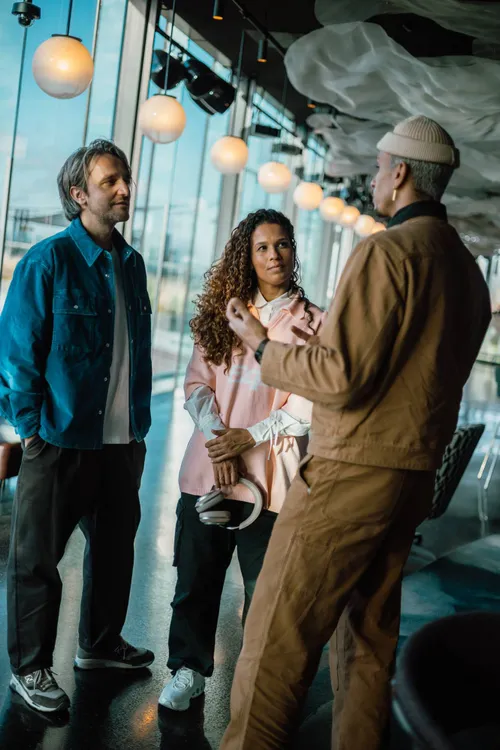 2025-12-04 FHM_byIrisZebli-49